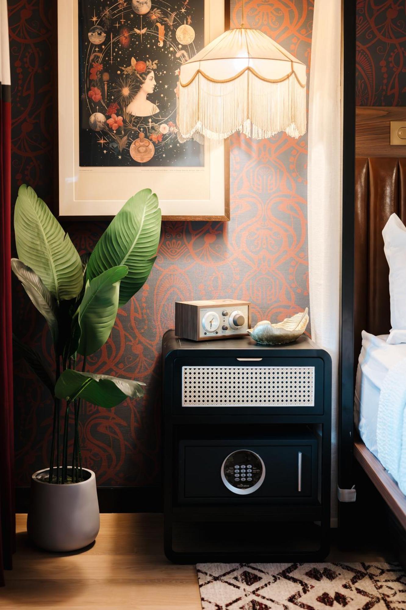 Uncommoner Hotel By Reverie Boutique Collection Уест Ярмут Екстериор снимка